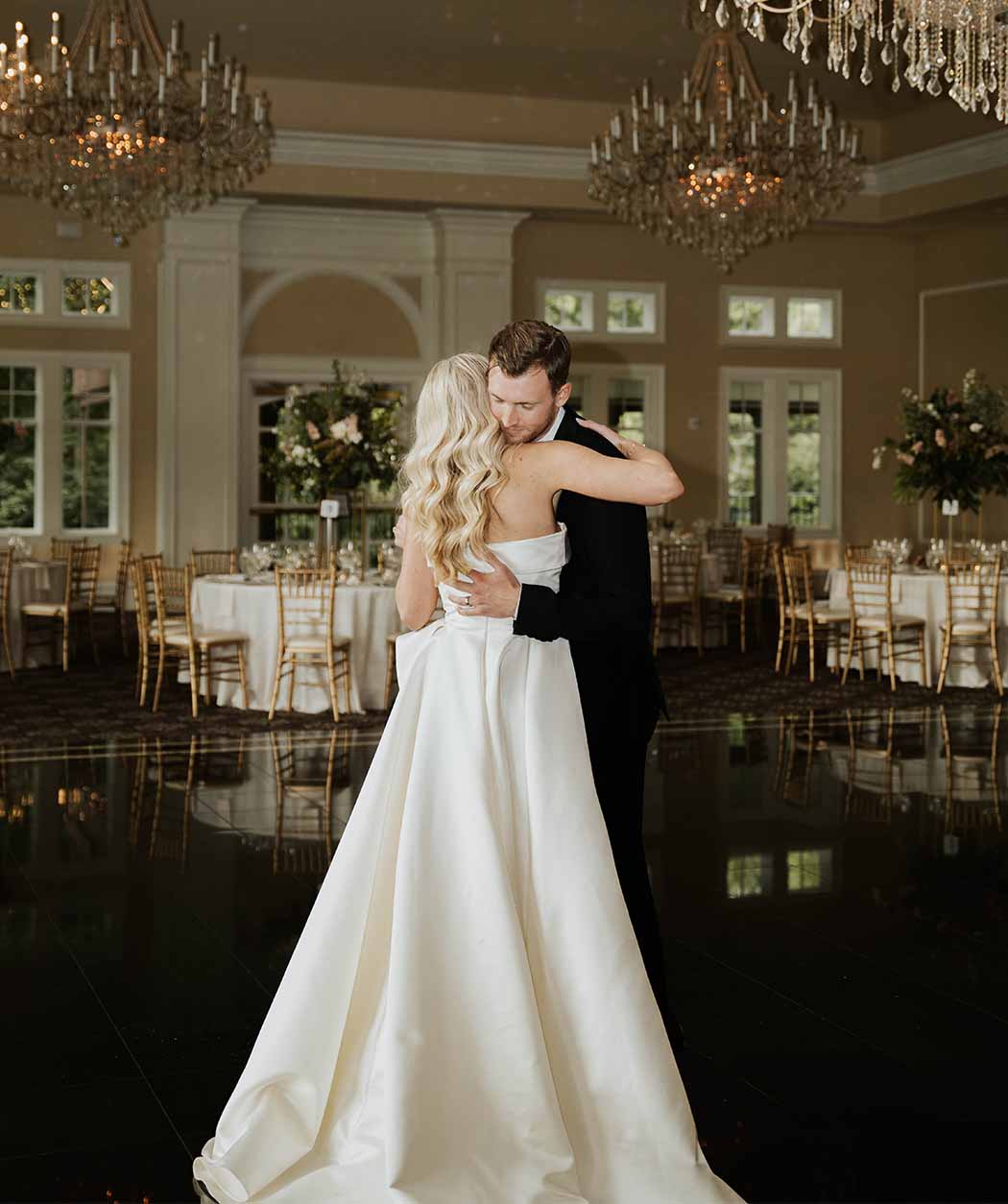 First dance of newly weds in Le Chateau ballroom